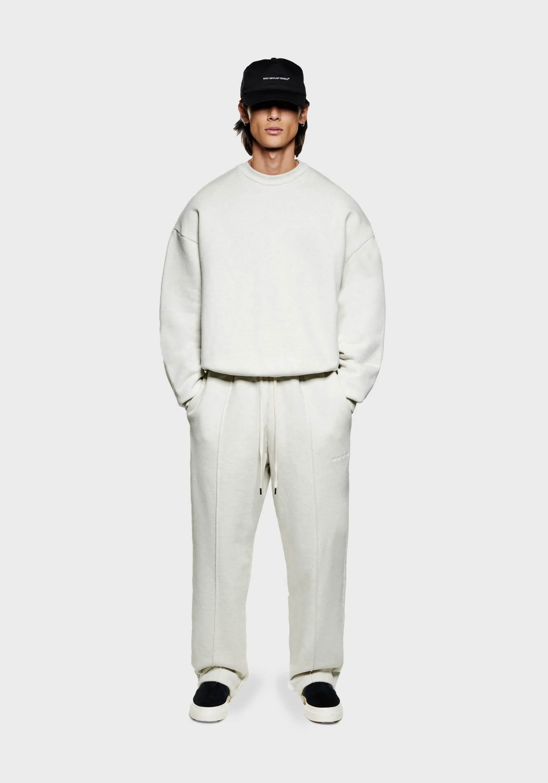 MKI 800 GSM SUPERWEIGHT CREWNECK