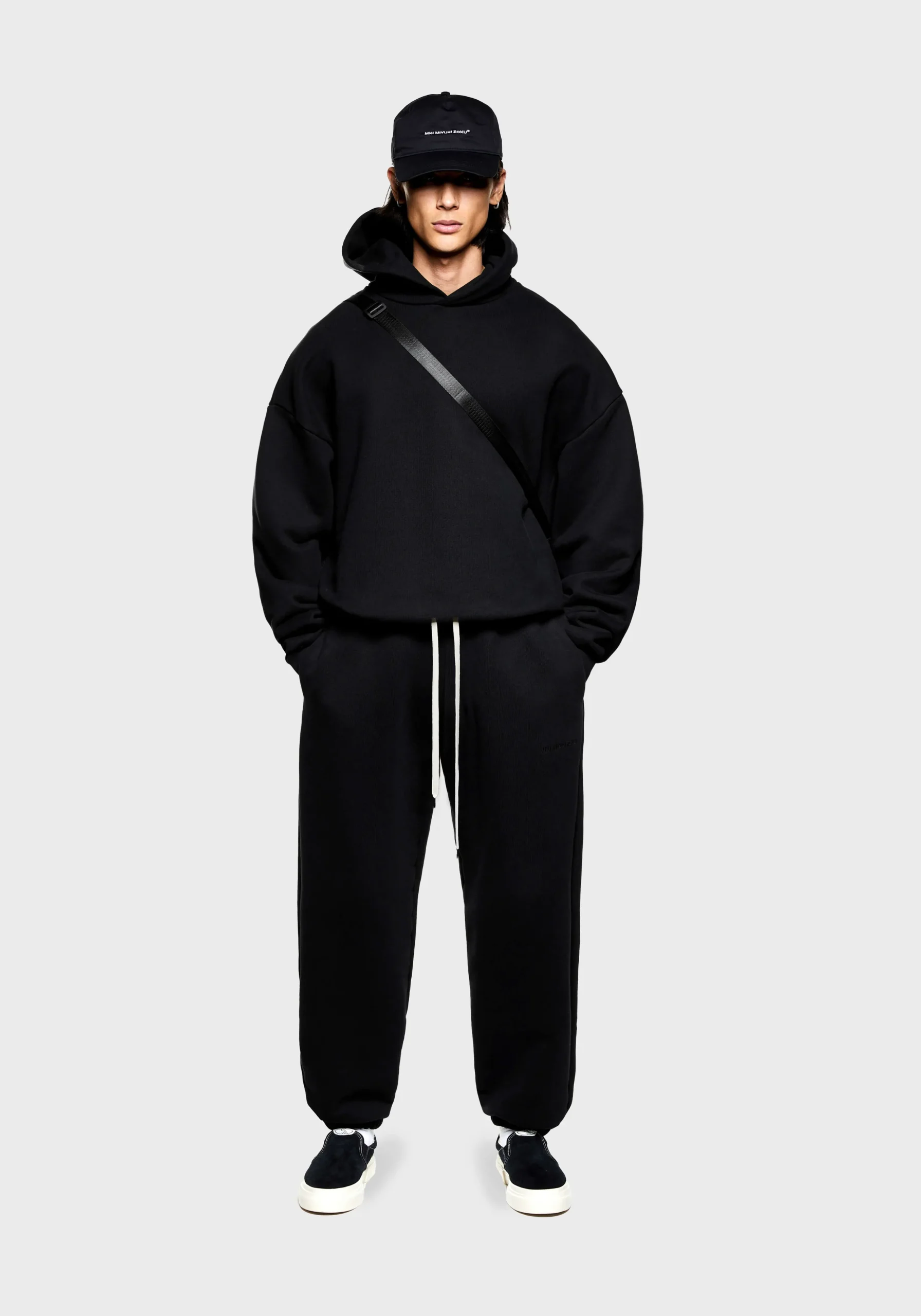 MKI 800 GSM SUPERWEIGHT HOODY