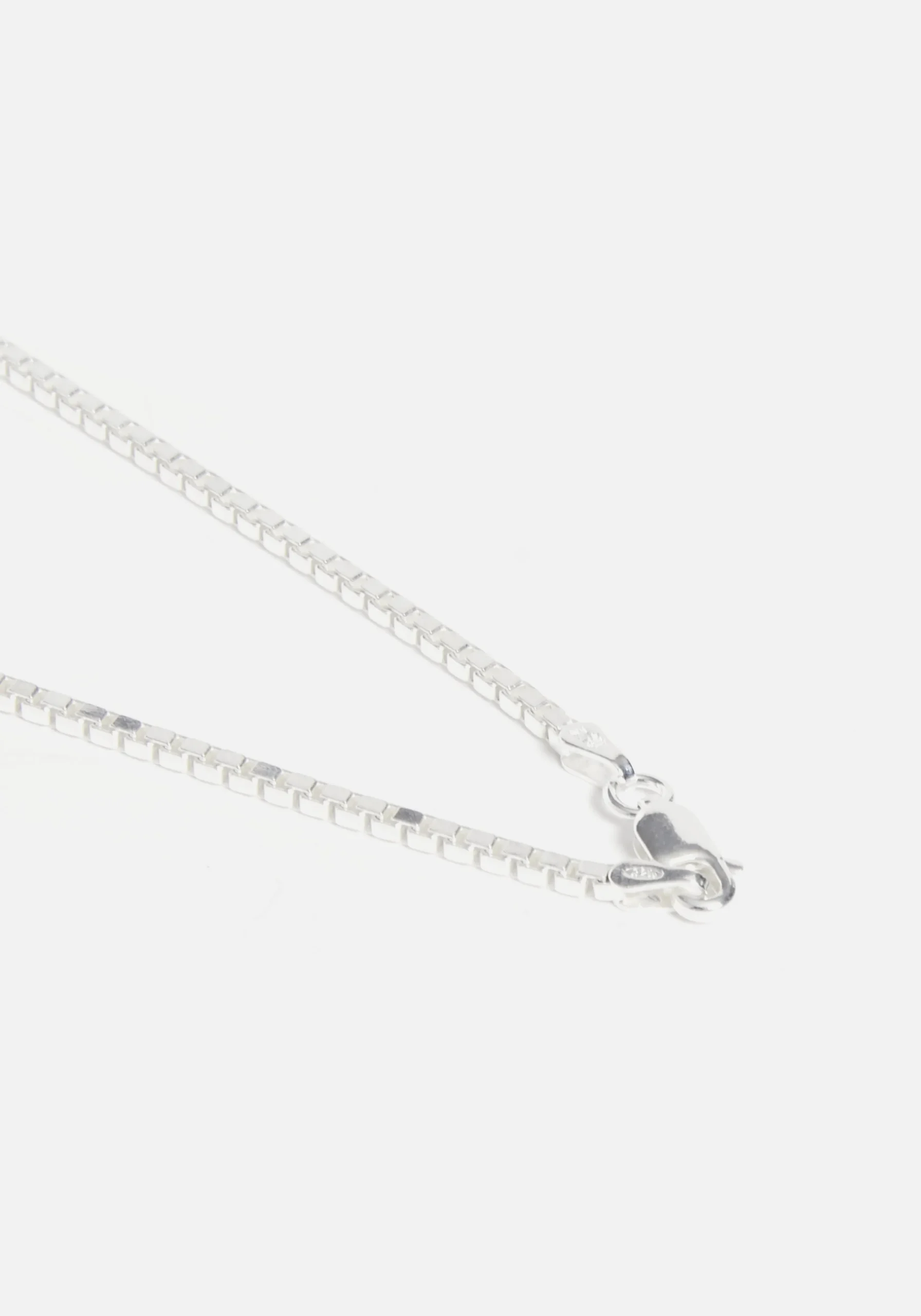MKI BOX NECKLACE