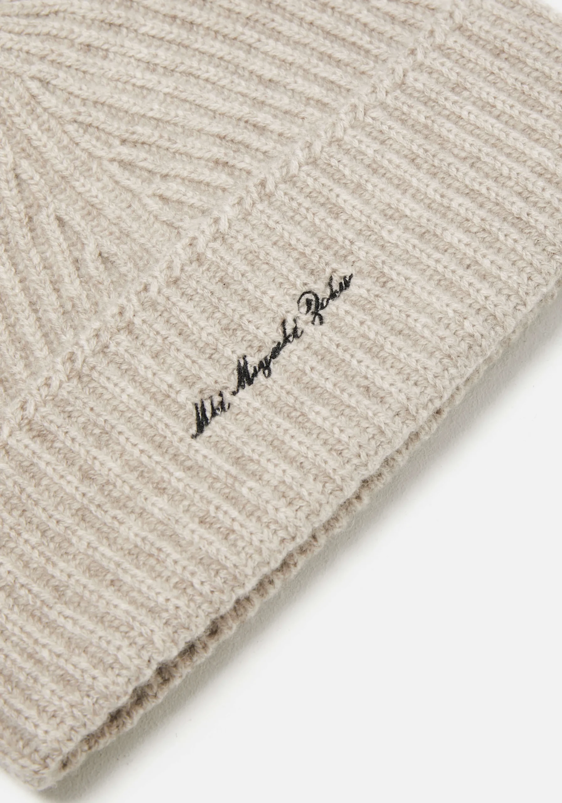 MKI CASHMERE RIBBED BEANIE