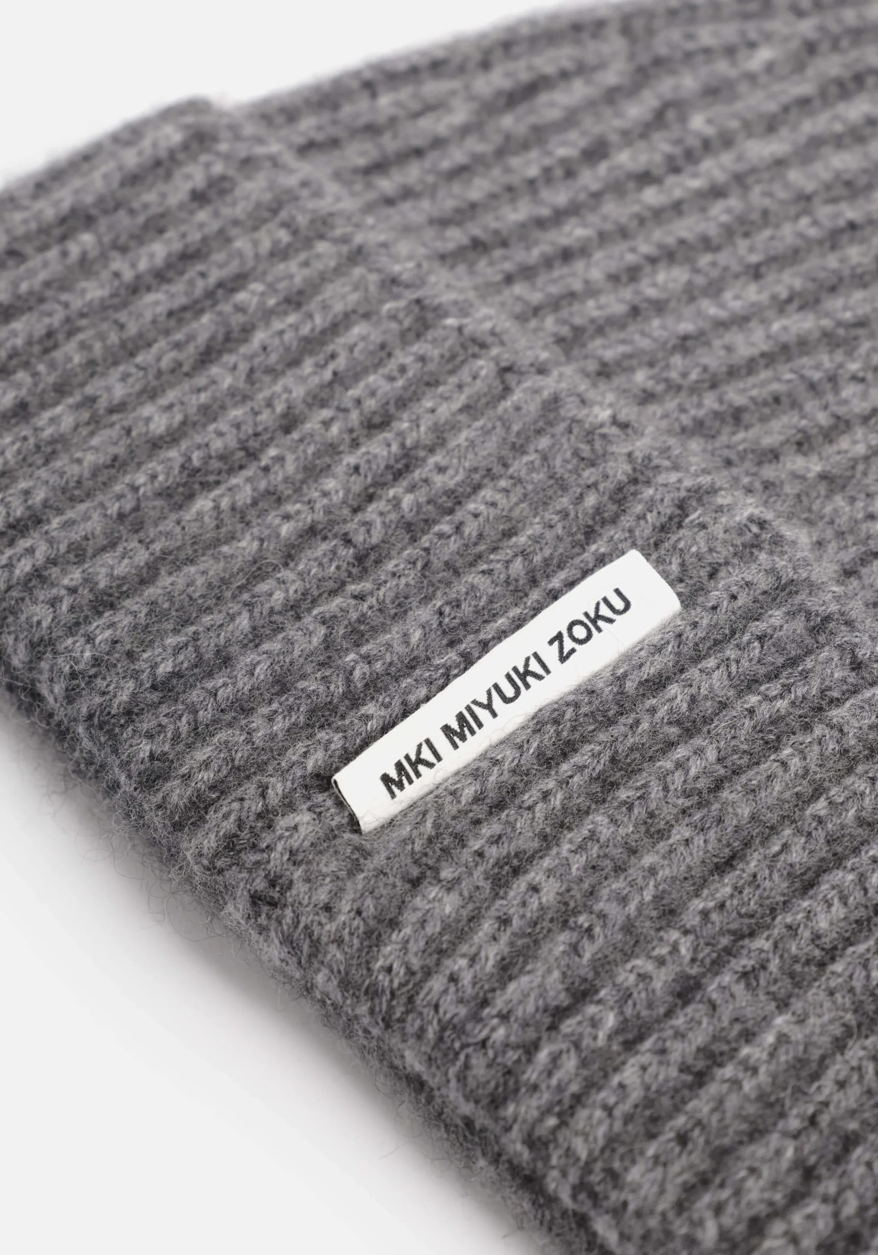 MKI CASHMERE RIBBED BEANIE