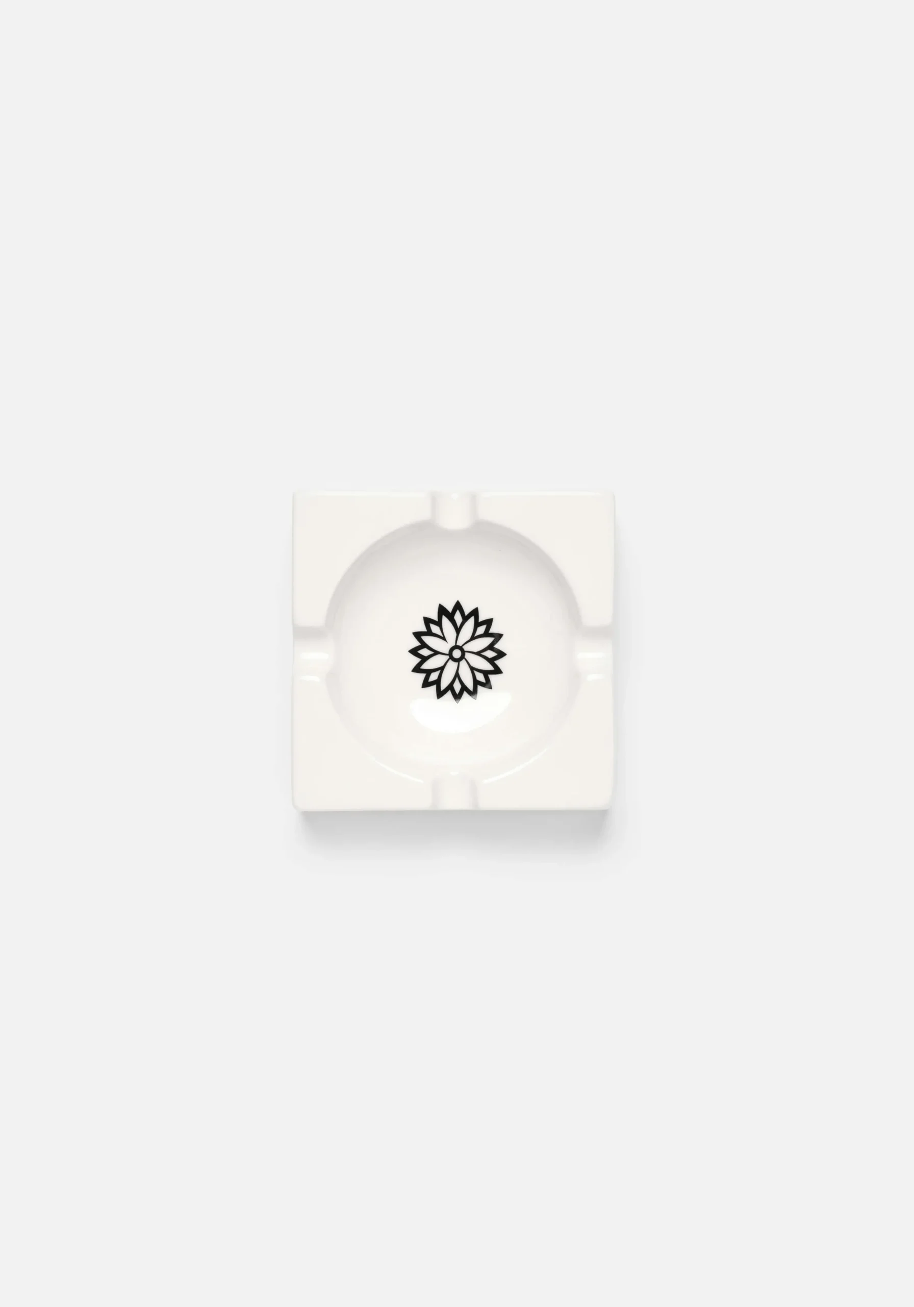 MKI CERAMIC ASHTRAY