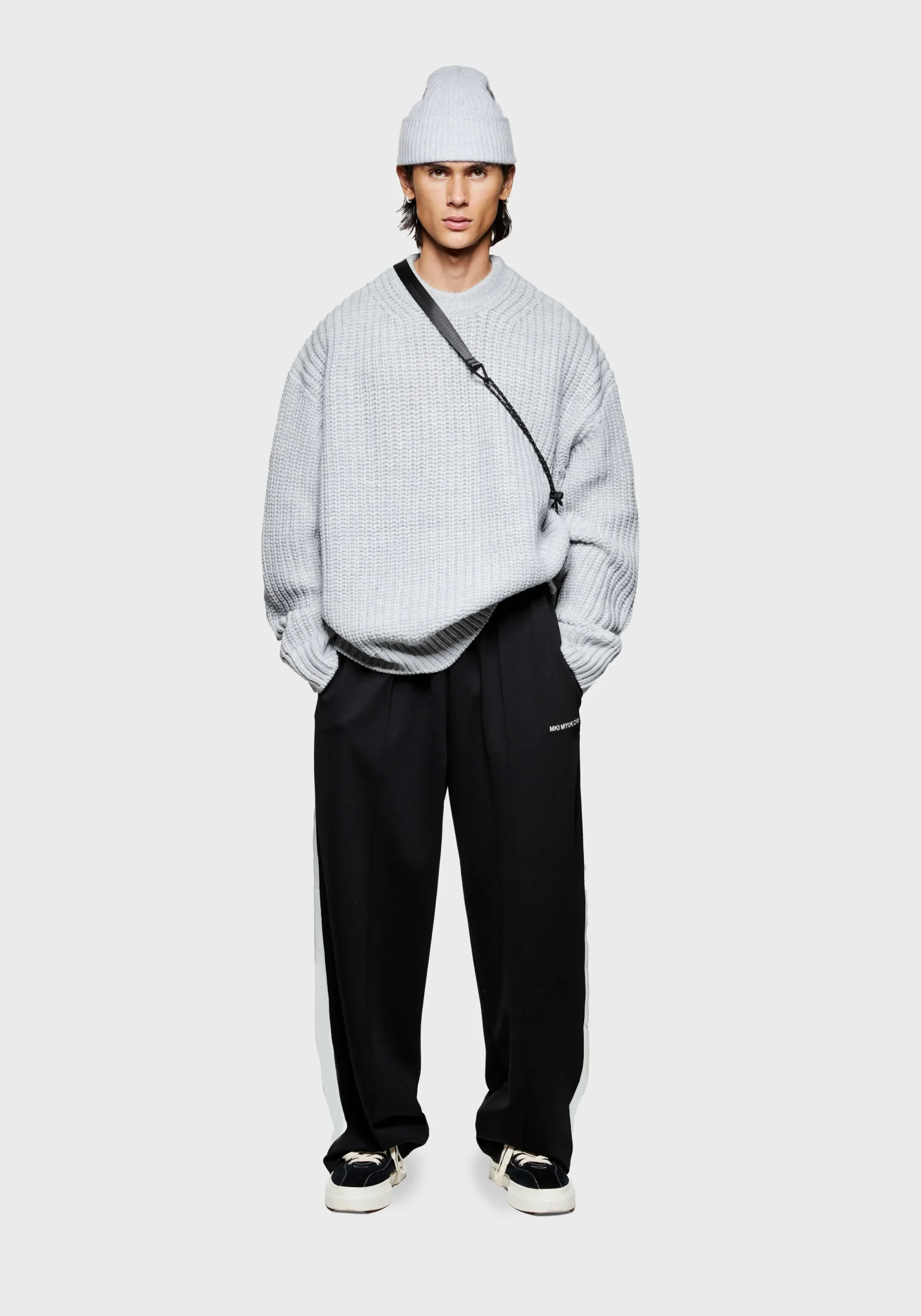 MKI CHUNKY RIB KNIT CREWNECK