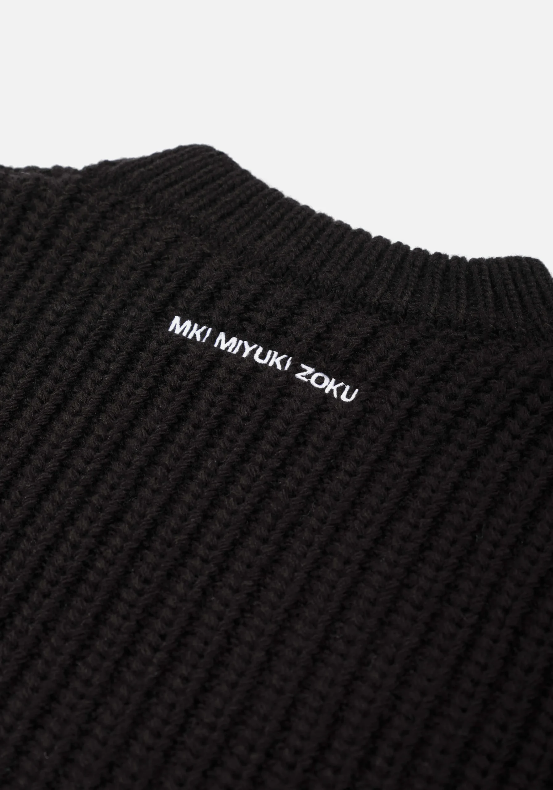 MKI CHUNKY RIB KNIT CREWNECK