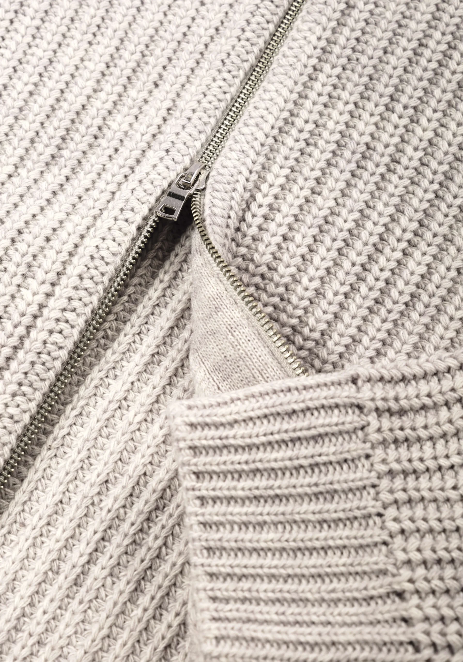 MKI CHUNKY RIB KNIT TRACK JACKET
