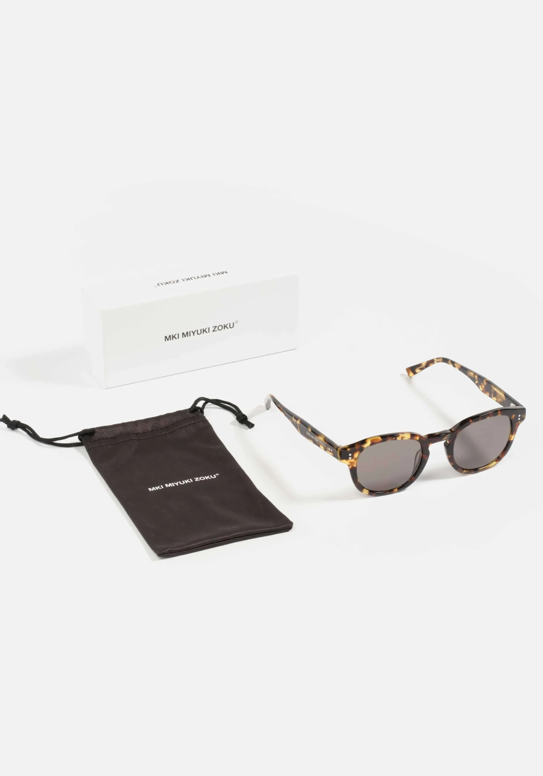 MKI KEYHOLE SUNGLASSES