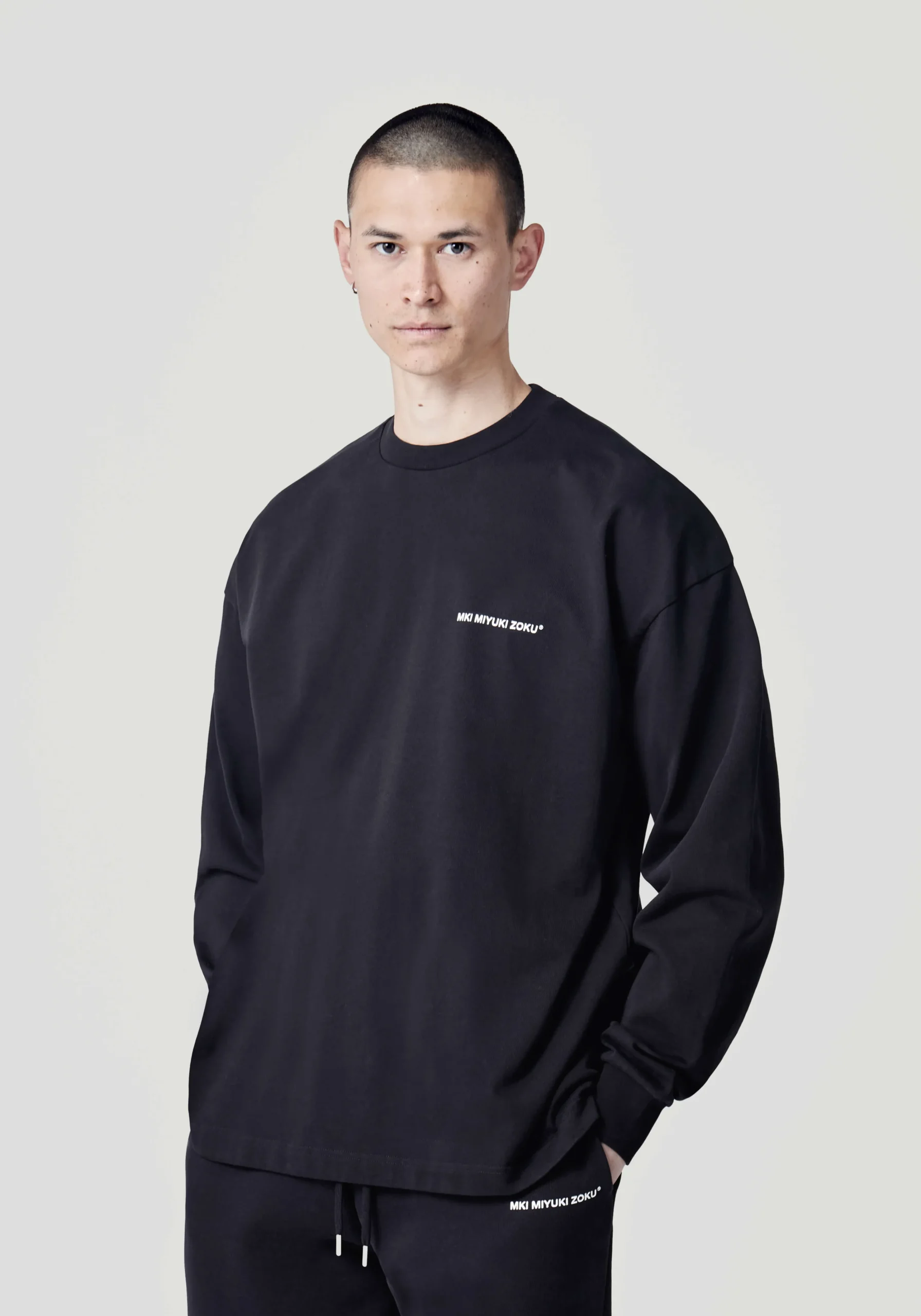 MKI UNIFORM LONGSLEEVE T-SHIRT